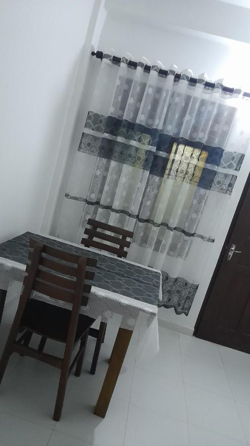 Villa 64 Katunayaka Esterno foto
